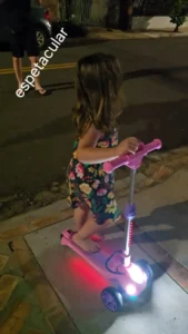 Patinete Elétrico Infantil Honeywhale RM2 PRO Bluetooth Luzes LED 3 Rodas Ajustável photo review