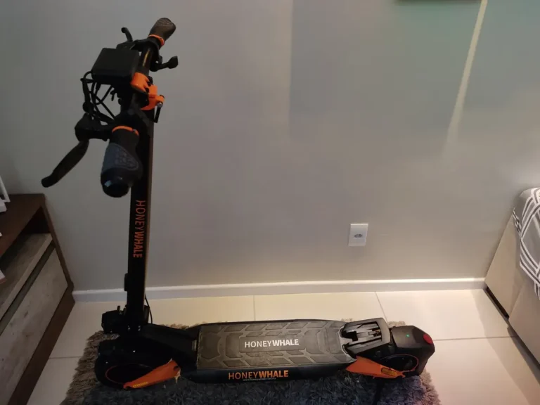 HONEYWHALE T8A Patinete Elétrico Dobrável Preto 48V 950W com Bluetooth e Luz LED photo review
