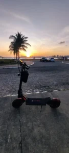HONEYWHALE G4 Max Patinete Elétrico Dobrável Preto/Vermelho 60V 20,8Ah com Rodas 12" e Luz LED photo review