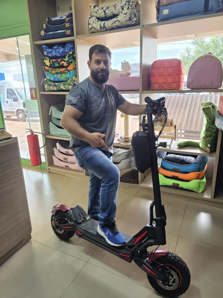 HONEYWHALE G4 Max Patinete Elétrico Dobrável Preto/Vermelho 60V 20,8Ah com Rodas 12" e Luz LED photo review