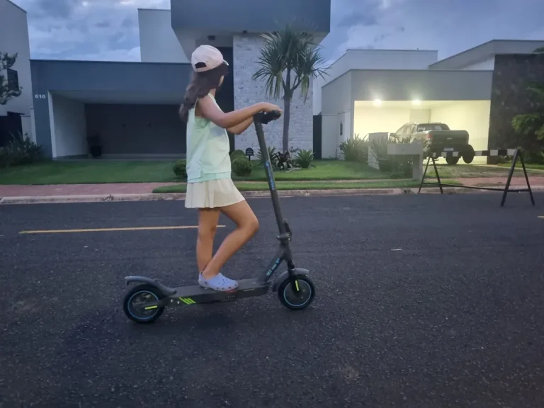 HONEYWHALE M2 Max Patinete Elétrico Dobrável Rosa em Alumínio com Bluetooth, Luz LED e Suspensão Dupla photo review