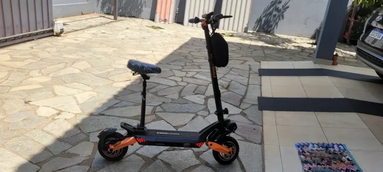 HONEYWHALE T8A Patinete Elétrico Dobrável Preto 48V 950W com Bluetooth e Luz LED photo review