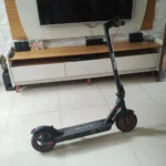 HONEYWHALE Patinete Elétrico M2 Pro 500W Dobrável 8,5" Branco com Bluetooth e LED photo review
