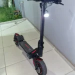 HONEYWHALE G4 Max Patinete Elétrico Dobrável Preto/Vermelho 60V 20,8Ah com Rodas 12" e Luz LED photo review