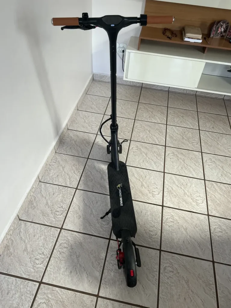 HONEYWHALE E9T Patinete Elétrico Dobrável Amarelo em Liga de Alumínio com Bluetooth e Luz LED photo review