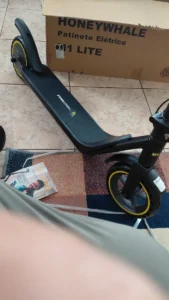 HONEYWHALE Patinete Elétrico M1 Lite 500W Preto-Amarelo Dobrável com Bluetooth e LED photo review