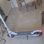HONEYWHALE Patinete Elétrico M2 Pro 500W Dobrável 8,5" Branco com Bluetooth e LED photo review