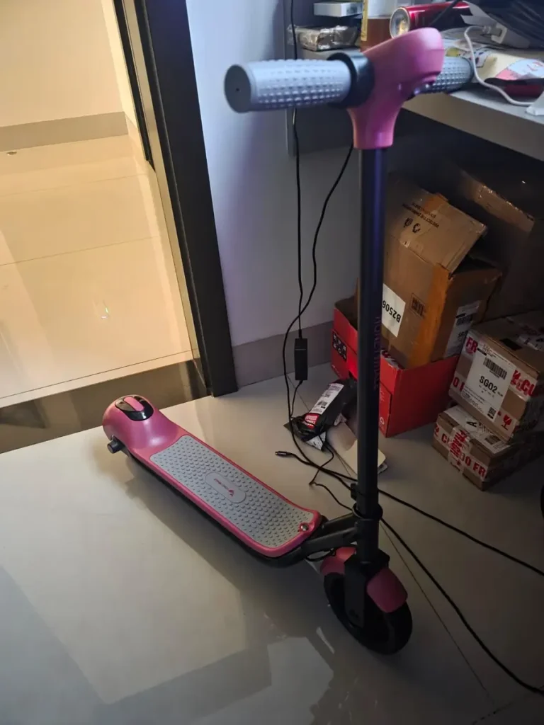 Honeywhale E2 - Patinete Elétrico Infantil Rosa com Bluetooth photo review