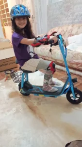 Honeywhale JL005 Scooter Elétrico Infantil com Alto-falante Bluetooth Motor 350W Bateria 3.6Ah Cesta Dupla photo review