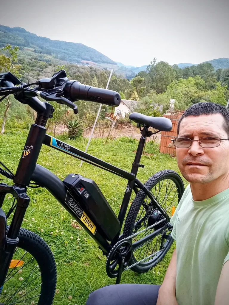 Honeywhale S8 Bicicleta Elétrica de Montanha Aro 26 Motor 450W Bateria 36V 15Ah 7 Velocidades E-Bike para Todo Tipo de Terreno Estradas e Praias photo review